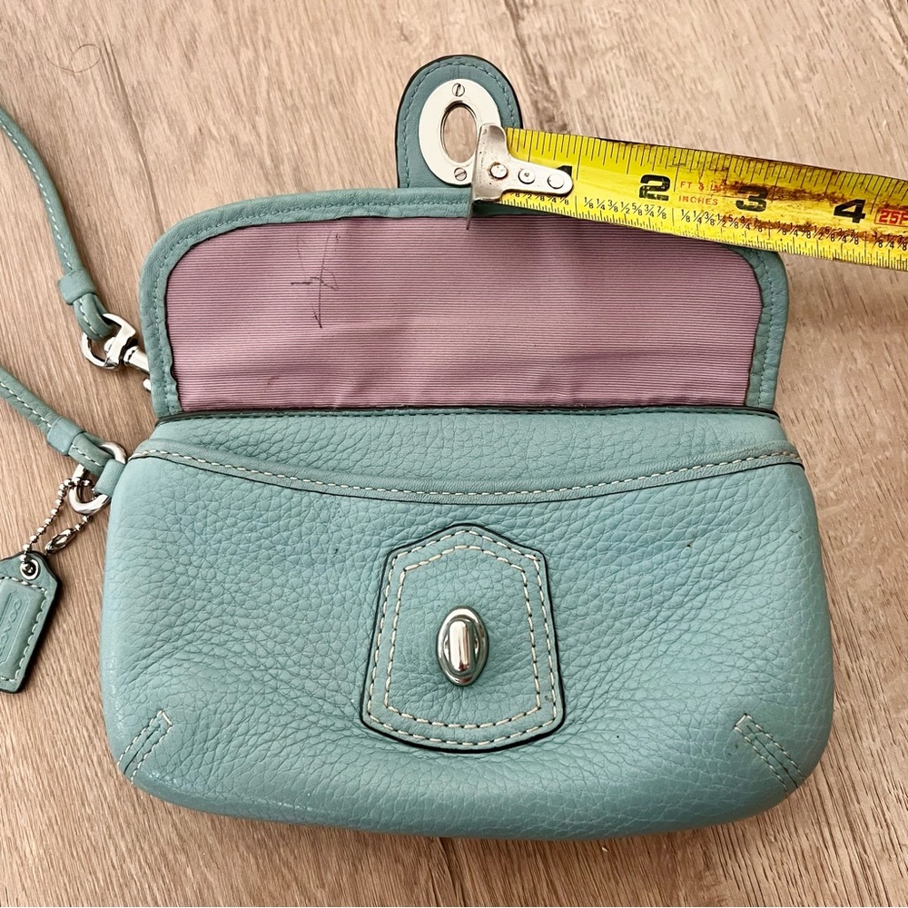 Y2K Coach Blue Pebbles Leather Turnlock Wristlet Zipper Wallet Purse Handbag Vtg - Picture 3 of 7